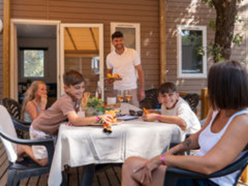 Camping 4 toiles Les Palmiers