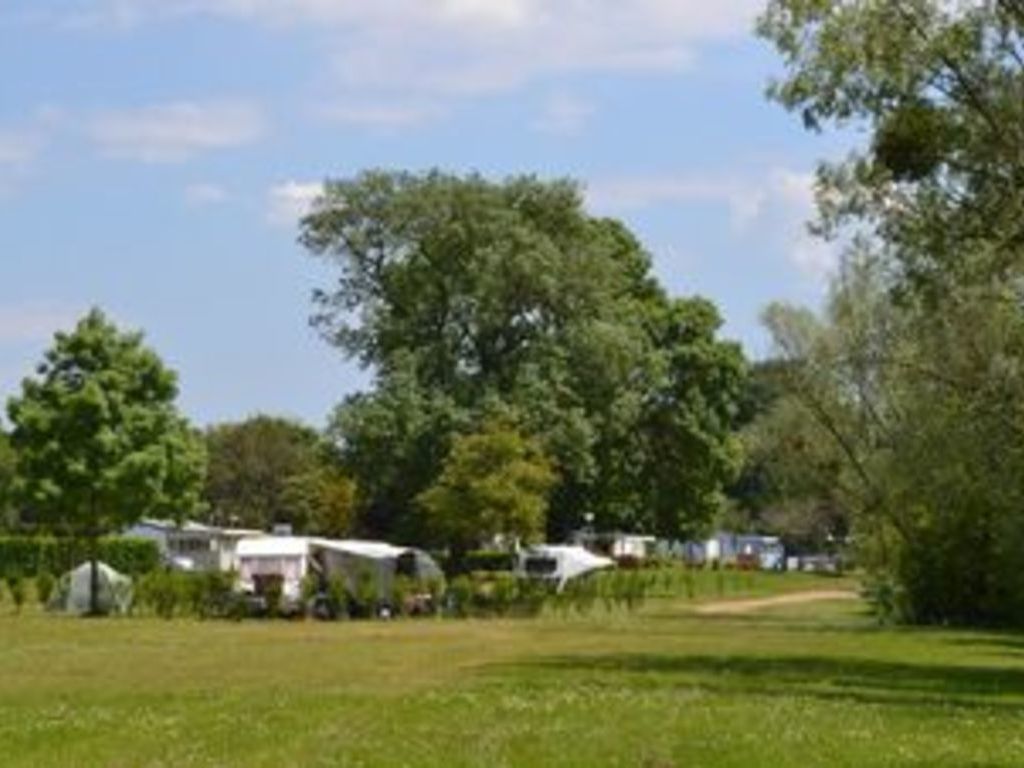 Camping Le Lac de Varennes