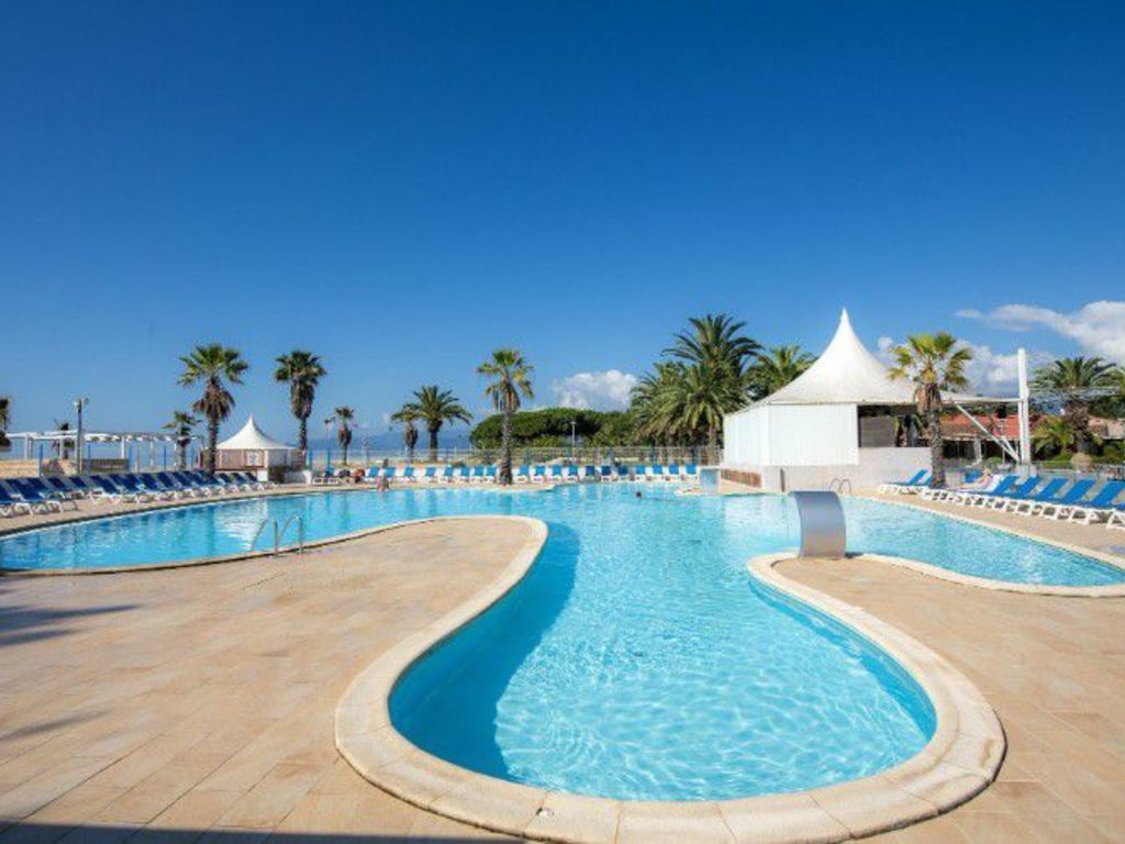 Camping Marina d'Erba Rossa